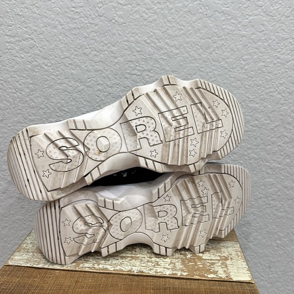 Sorel Kinetic Impact NXT Snow Boots Size 10 - Picture 8 of 8